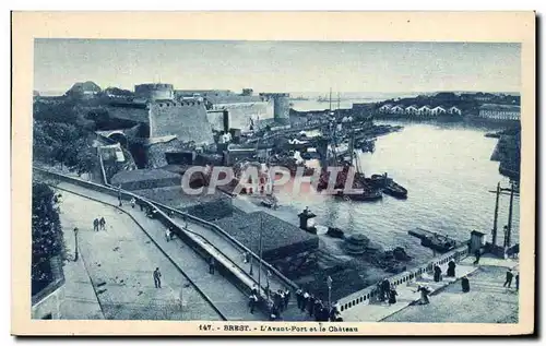 Cartes postales Brest L Avant Port et Le Chateau Bateaux