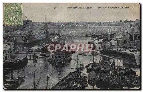 Cartes postales Port Militaire De Brest Sortie du cuirasse Le Hoche Bateaux