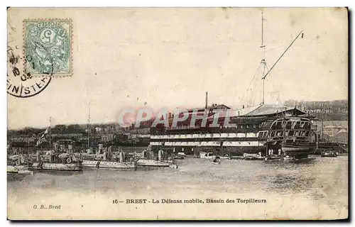Cartes postales Brest La Defense Mobile Bassin des torpilleurs Bateaux