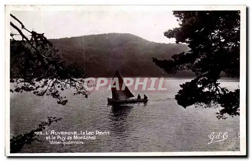 Cartes postales moderne L Auvergne Le Lac Pavin et Le Puy Montchal Volcan Quaternaire