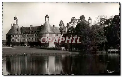 Cartes postales moderne St Fargeau Le Chateau et la Plece d eau