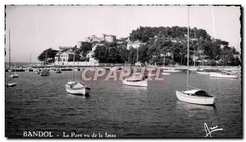 Cartes postales moderne Bandol Le Port vu de la jetee Bateaux