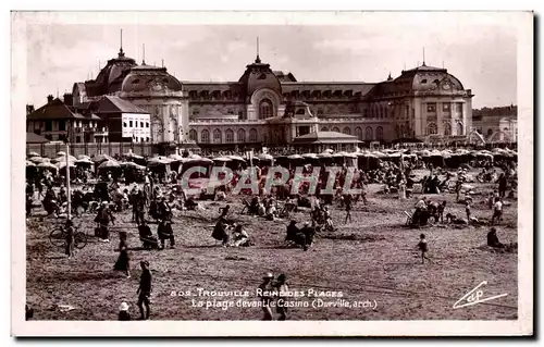 Cartes postales Trouville La plage devant le casino