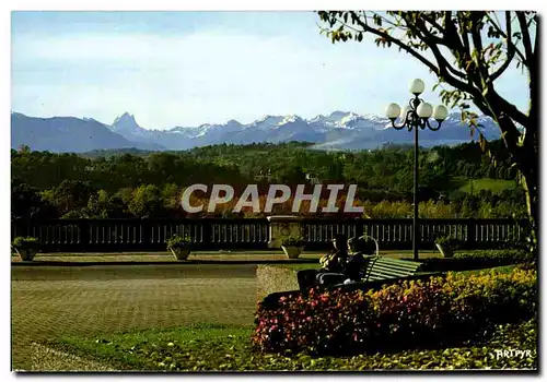 Cartes postales moderne Pau Le Pic d Ossau et Les Pyrenees Vus du Boulevard des Pyrenees