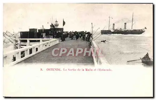 Cartes postales Ostende La Sortie de La Malle et L estacade Bateau