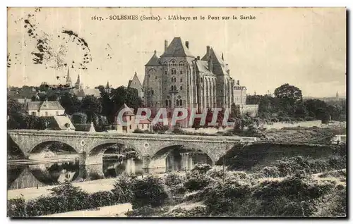 Cartes postales Solesmes Sarthe L abbaye et le pont sur la Sarthe