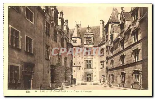 Cartes postales Pau Le Chateau La Cour d Honneur