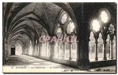 Cartes postales Bayonne La Cathedrale Le Cloitre