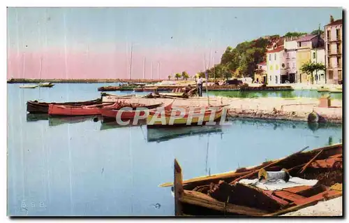 Cartes postales Sanary Un Coin du Port Bateaux