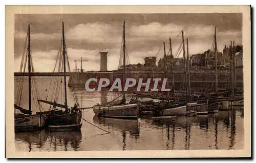 Cartes postales Croix de Vie Contre Jour sur le port Bateaux