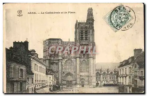 Cartes postales Sens La Cathedrale et la Place