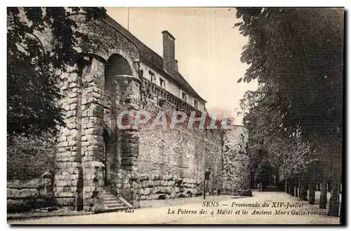 Ansichtskarte AK Sens Promenade du XIV Juillet La Poterne des 4 Mares et les anciens murs gallo romains