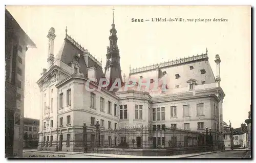 Cartes postales Sens L Hotel de Ville Vue Prise par derriere