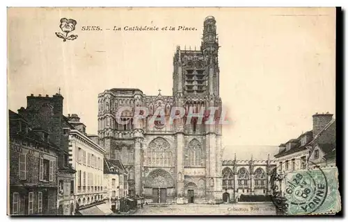 Cartes postales Sens La Cathedrale et la Place