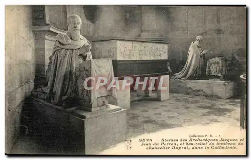 Cartes postales Sens Statues des Archeveques Jacques et Jean du Perron et bas relief du tombeau du chancelier Du