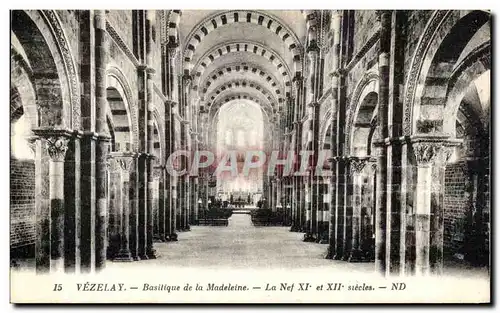 Cartes postales Vezelay Basilique de la Madeleine La Nef