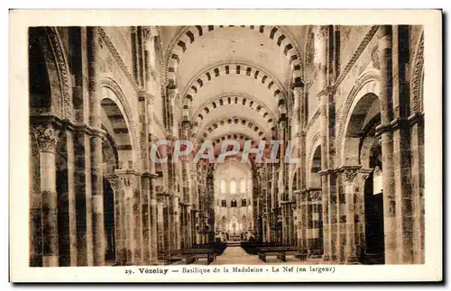 Cartes postales Vezelay Basilique de la Madeleine La Nef