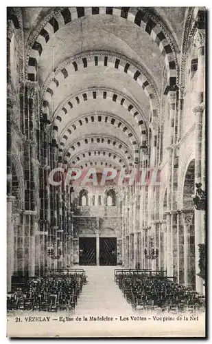 Cartes postales Vezelay Eglise de la Madeleine Les voutes Vue Prise de la Nef