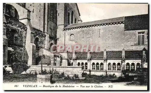 Cartes postales Vezelay Basilique de la Madeleine Vue Sur le Cloitre