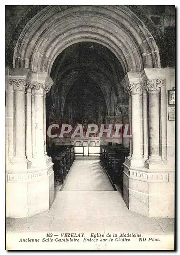 Cartes postales Vezelay Eglise de la Madeleine Le Cloitre et la Salle Capitulaire Entree sur le Cloitre