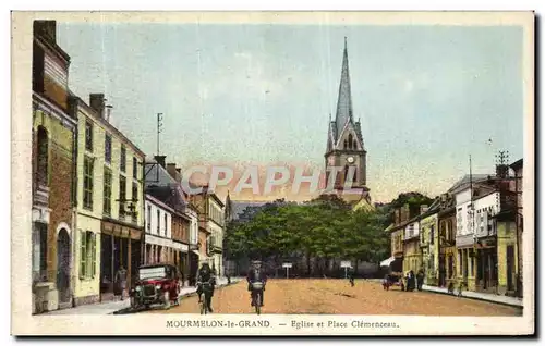 Cartes postales Mourmelon Le Grand Eglise et Place Clemenceau Militaria