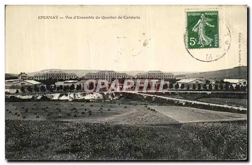 Cartes postales Epernay Vue d Ensemble du Quartier de cavalerie Militaria