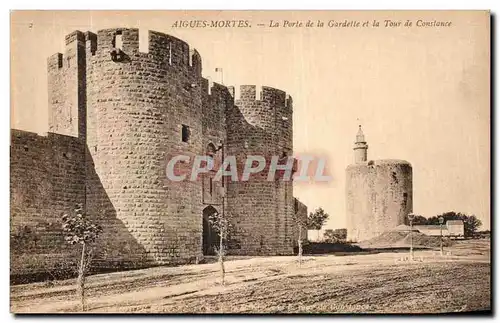 Cartes postales Aigues Mortes La Porte de la Gardelte et la Tour de Constance