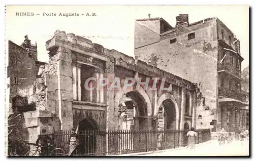 Cartes postales Nimes Porte Auguste