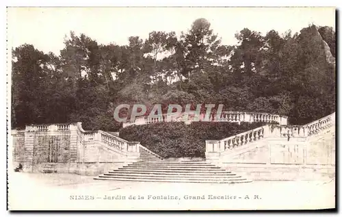 Cartes postales Nimes Jardin de la Fortaine Grand Escalier