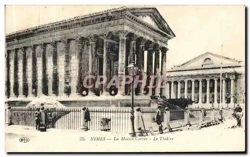 Cartes postales Nimes La Maison Carre Le Theatre