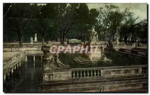 Cartes postales Nimes La fontaine Bains Romains