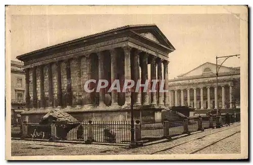 Ansichtskarte AK Nimes La Maison Carree et le Theatre