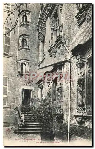 Ansichtskarte AK Toulouse Cour de l Hotel De Lasbordes Escalier et fenetres