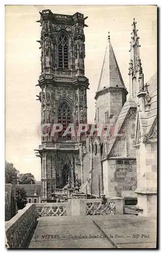 Ansichtskarte AK Nevers Cathedrale Saint Cry la Tour