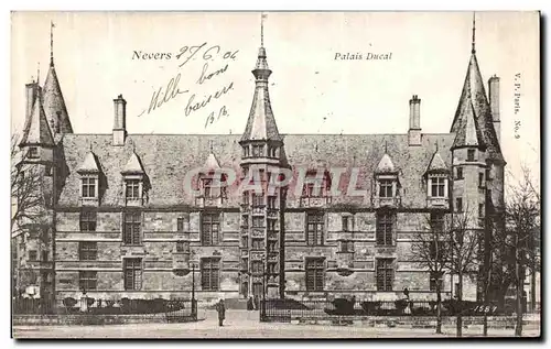 Cartes postales Nevers Palais Ducal