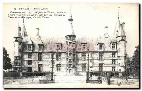 Cartes postales Nevers Palais Ducal