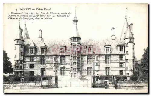 Cartes postales Nevers Palais Ducal