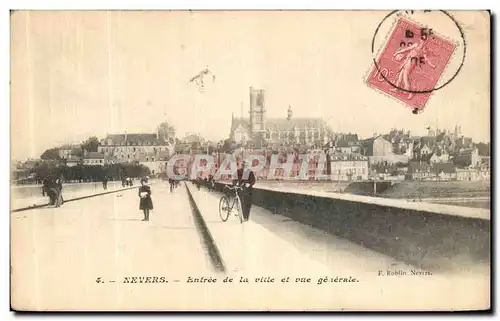 Cartes postales Nevers Entree de la Ville et Vue Generale