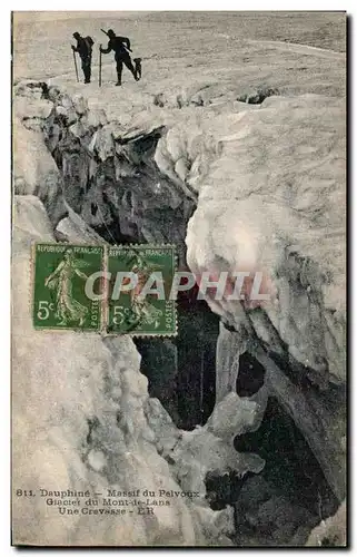 Ansichtskarte AK Dauphine Massif du Pelvoux Giacier du Mont Lans Une Crevasse Alpinisme