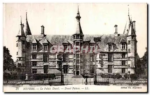 Cartes postales Nevers La Palais Ducal