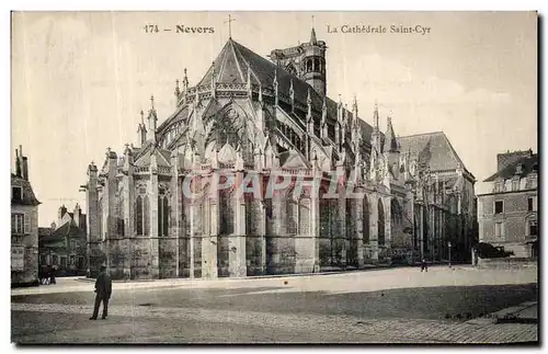 Cartes postales Nevers La Cathedrale Saint Cyr