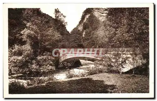 Ansichtskarte AK Dauphine Allevard les Bains Route de Pontcharra a Allevard Pont sur le Breda