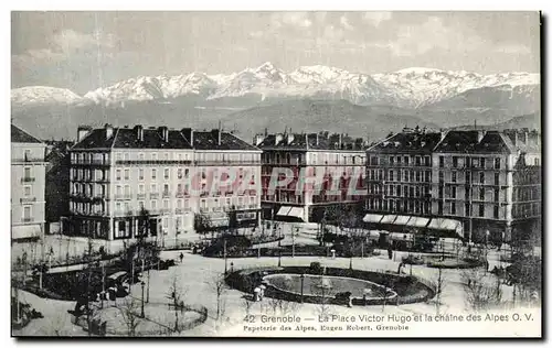 Cartes postales Grenoble La Place Victor Hugo et la Chaine des Alpes