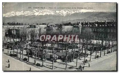 Cartes postales Grenoble Place de la Constitution et la Chaine des Alpes