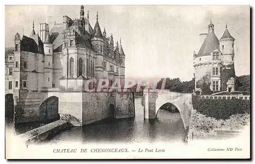 Cartes postales Le Chateau de Chenonceaux Le Pont Levis