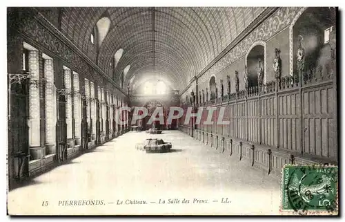 Ansichtskarte AK Pierrefonds Le Chateau La Salle des Preux