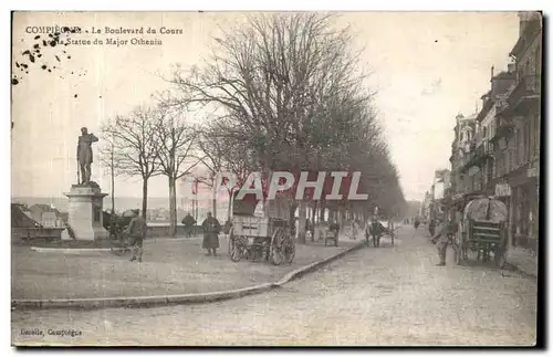 Cartes postales Compiegne Le Boulevard du Cours et la Statue du Major Othenin Militaria