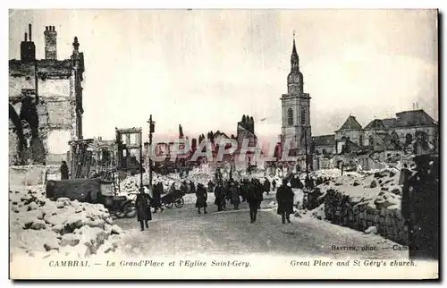 Cartes postales Cambrai La grand place et Eglise Saint Gery Militaria