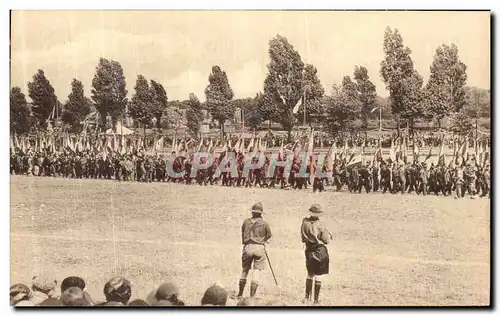 Cartes postales Lille Cinquantenaire des congres eucharistiquues internationaux Cardinal Liegart Defile des drap