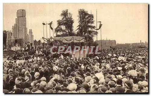 Cartes postales Lille Cinquantenaire des congres eucharistiquues internationaux Cardinal Liegart La foule massee